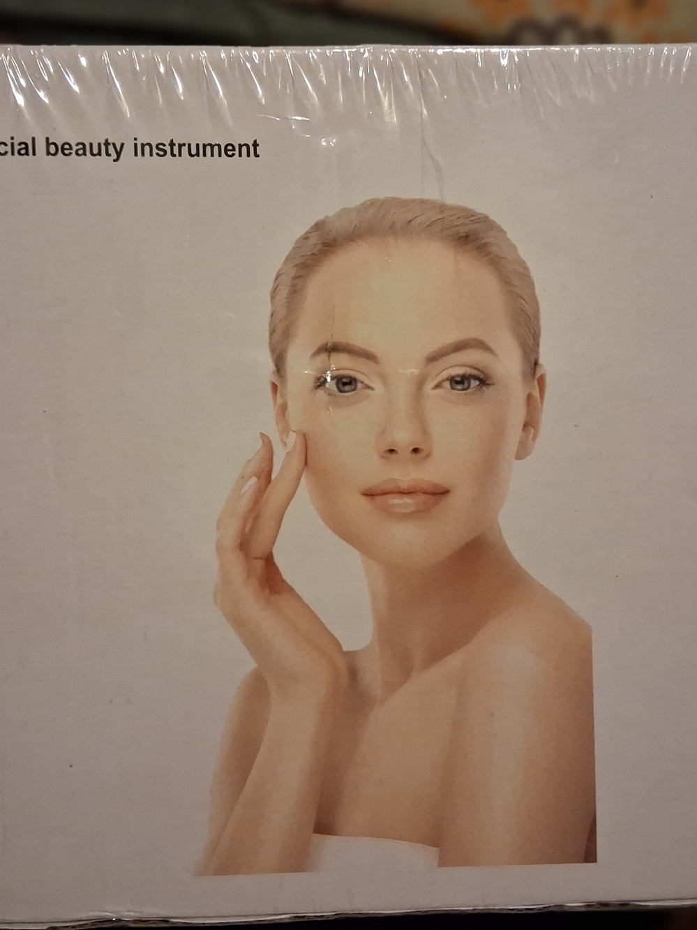 Lighted Facial Beauty Instrument..with Red & Blue Light. New In Box